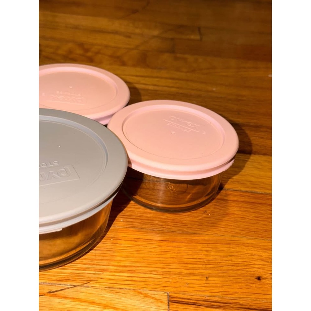 Pyrex Glass Storage Containers with Lids - Picture 2 of 6